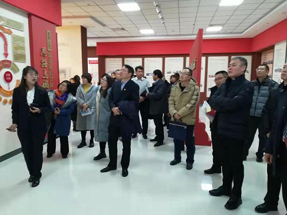 1579353499131277.jpg 集團(tuán)公司榮獲昆區(qū)2019年度“先進(jìn)基層黨組織”稱(chēng)號(hào)3.jpg